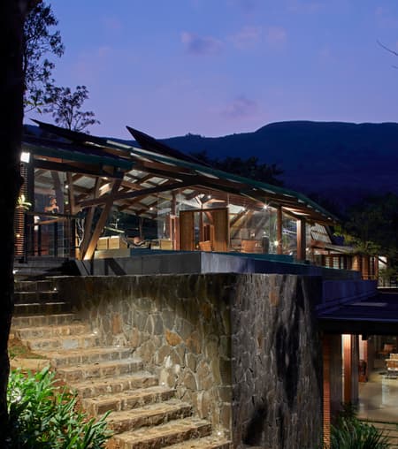 Lateral Verandah House